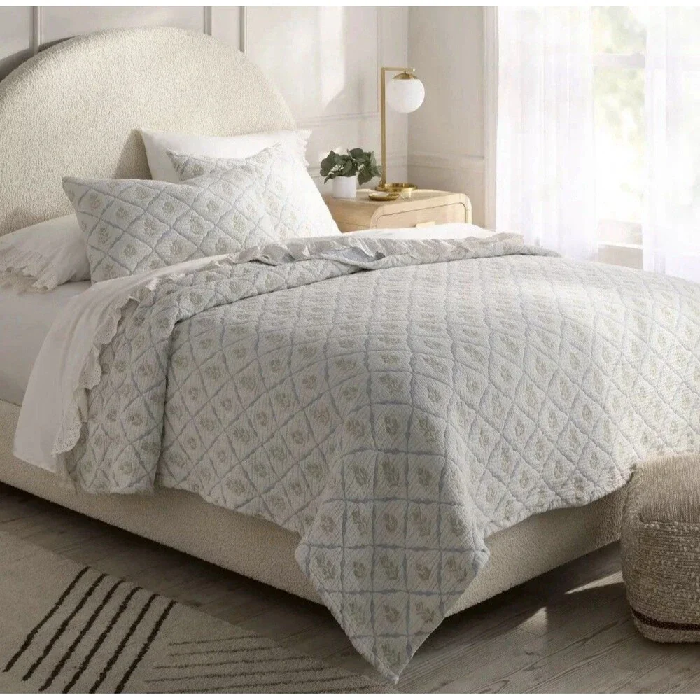 3pc Full/Queen Reversible Lightweight Matelasse Quilt & Shams Set Cottage Floral